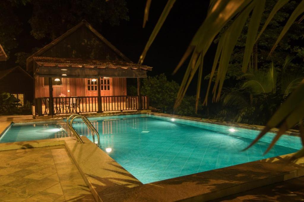 De Serenity - Exclusive Jungle Retreat 세렘반 외부 사진