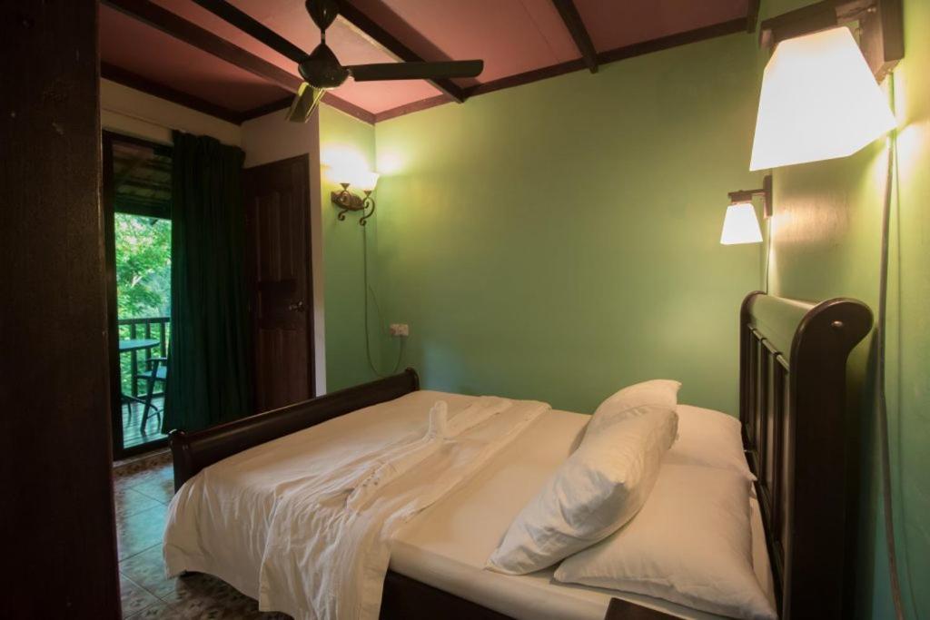De Serenity - Exclusive Jungle Retreat 세렘반 외부 사진