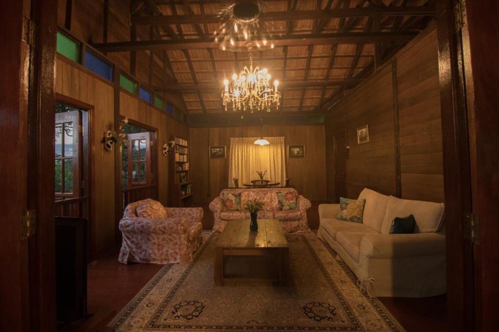 De Serenity - Exclusive Jungle Retreat 세렘반 객실 사진