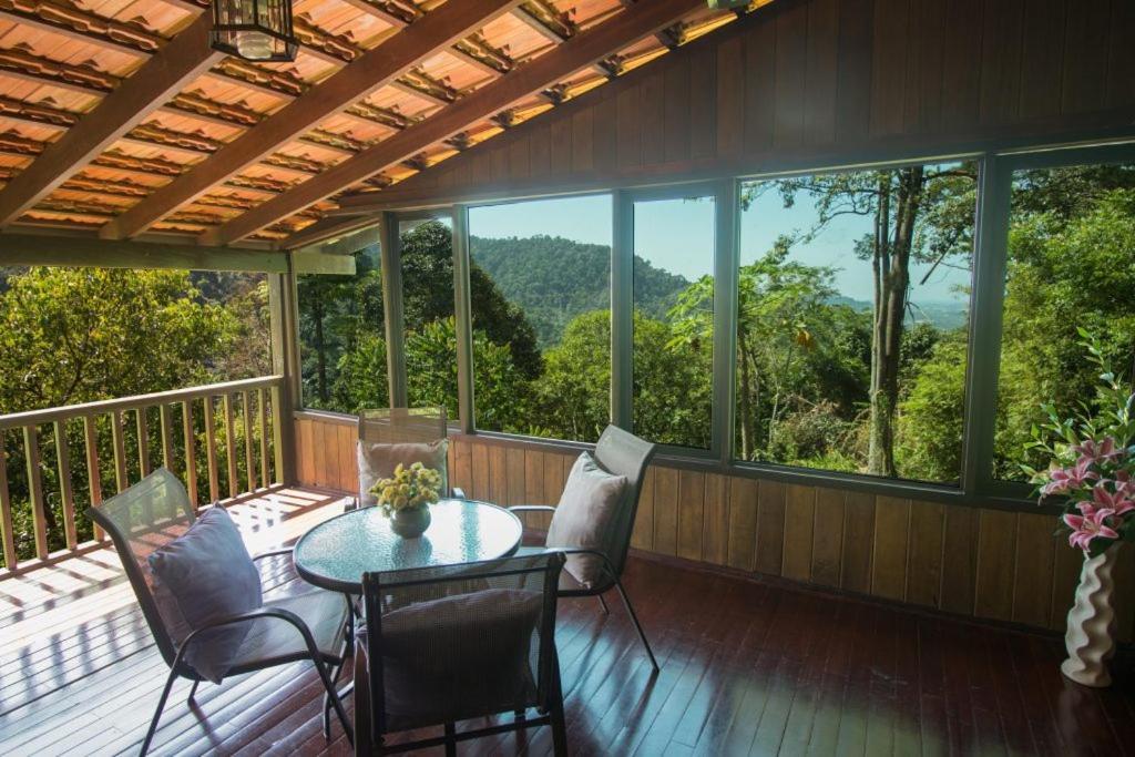 De Serenity - Exclusive Jungle Retreat 세렘반 객실 사진